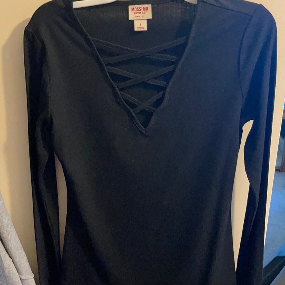 Mossimo black long sleeve criss cross front
